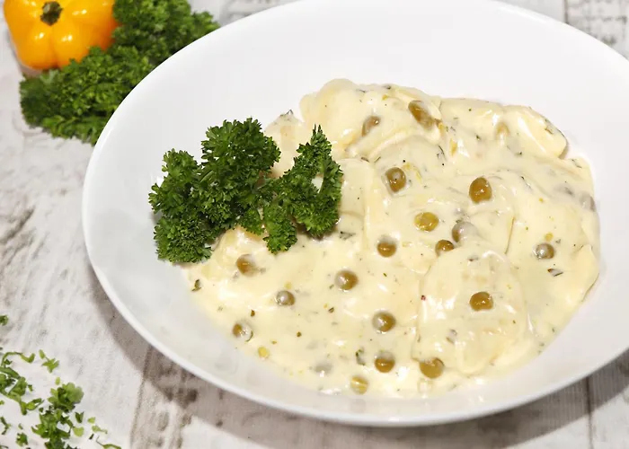 Schlagerschloss Hotel *